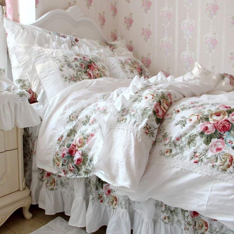 Elegant Och Shabby Vintage Rose Blommig Vit Påslakan Sängkjol Härlig Spets Och Volang Stil Utsökt Hantverk 100 % Bomull Hypoallergen 4-delat