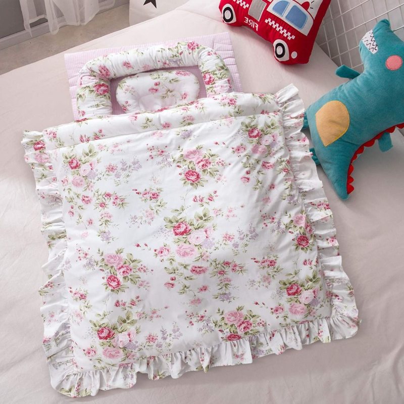 Farmhouse Floral Girl's Portable Spjälsäng Set Rose Rosa Babysäng Med Täcken Kudde 100 % Bomull Samsovande