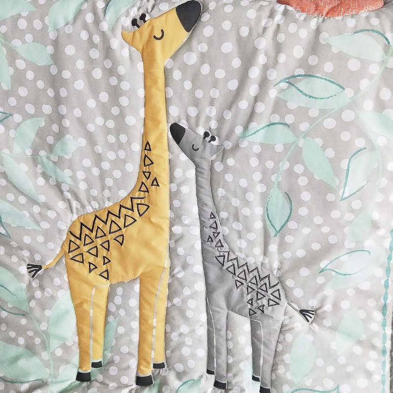 Spjälsäng Sängkläder För Pojkar Baby Skogsmark Giraffe Family Dot Design Grå & Gul 8-delad