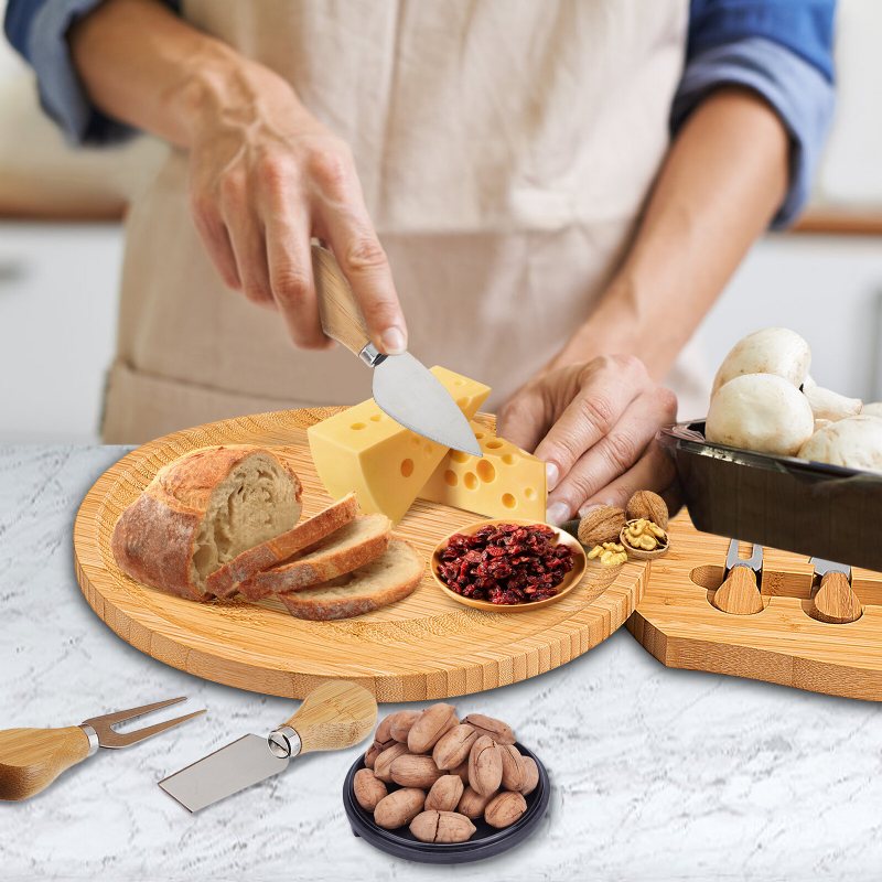 Ostskärbräda Och Knivset Snackbricka Ingår 4 Knivar I Rostfritt Stål Personlig Bricka För Kött Vin & Ost Bambu Serveringsbricka För Underhållning Och Servering