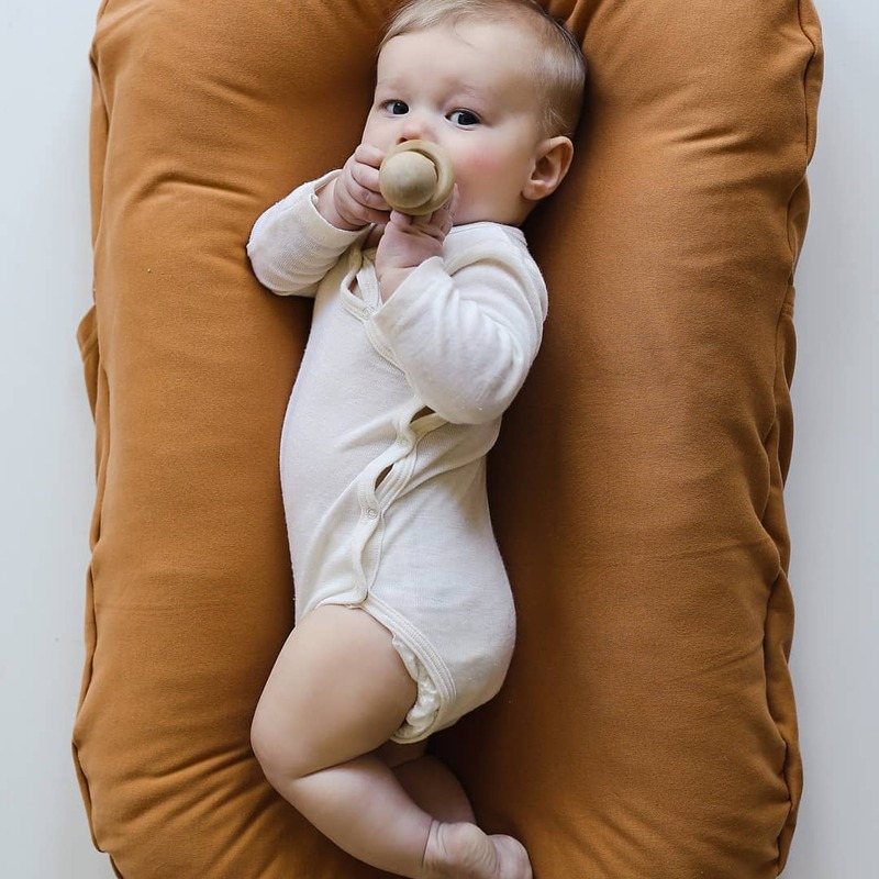 Baby Nest Lounger Bed Bärbar Ergonomisk Bed